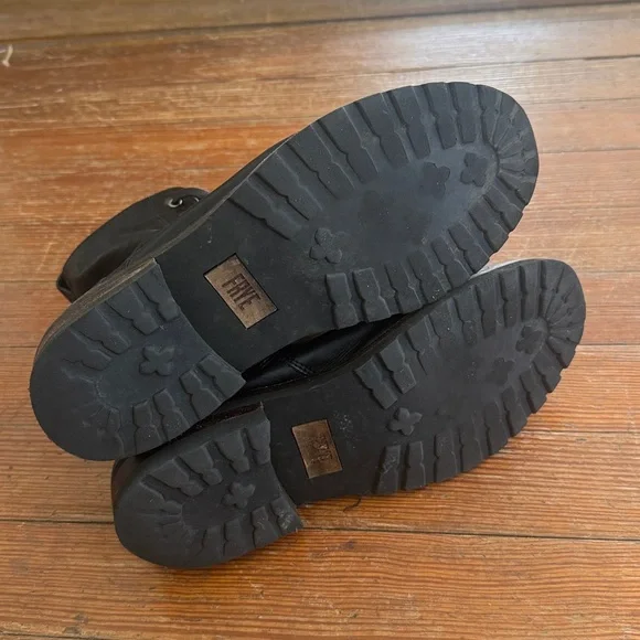 Frye Women's Ella Moto Lace-Up black leather boots 8 - Picture 5 of 7